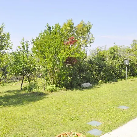 Dom wakacyjny With Private Garden, About 1 Km From The